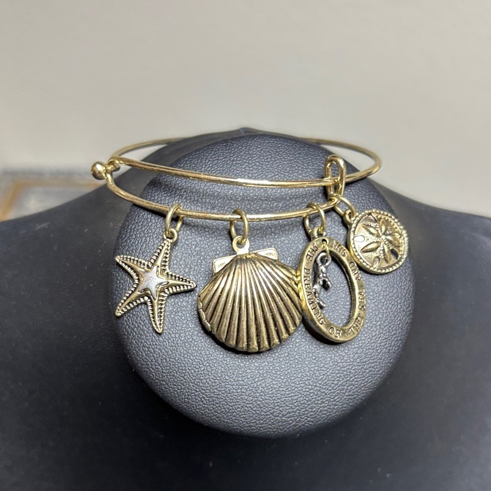 Sea Beach Nautical Shell Gold Charm Bangle Bracelet Adjustable Gold Tone